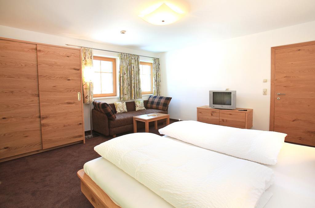Tarlack Appartements Hütten 34 Leogang Buitenkant foto